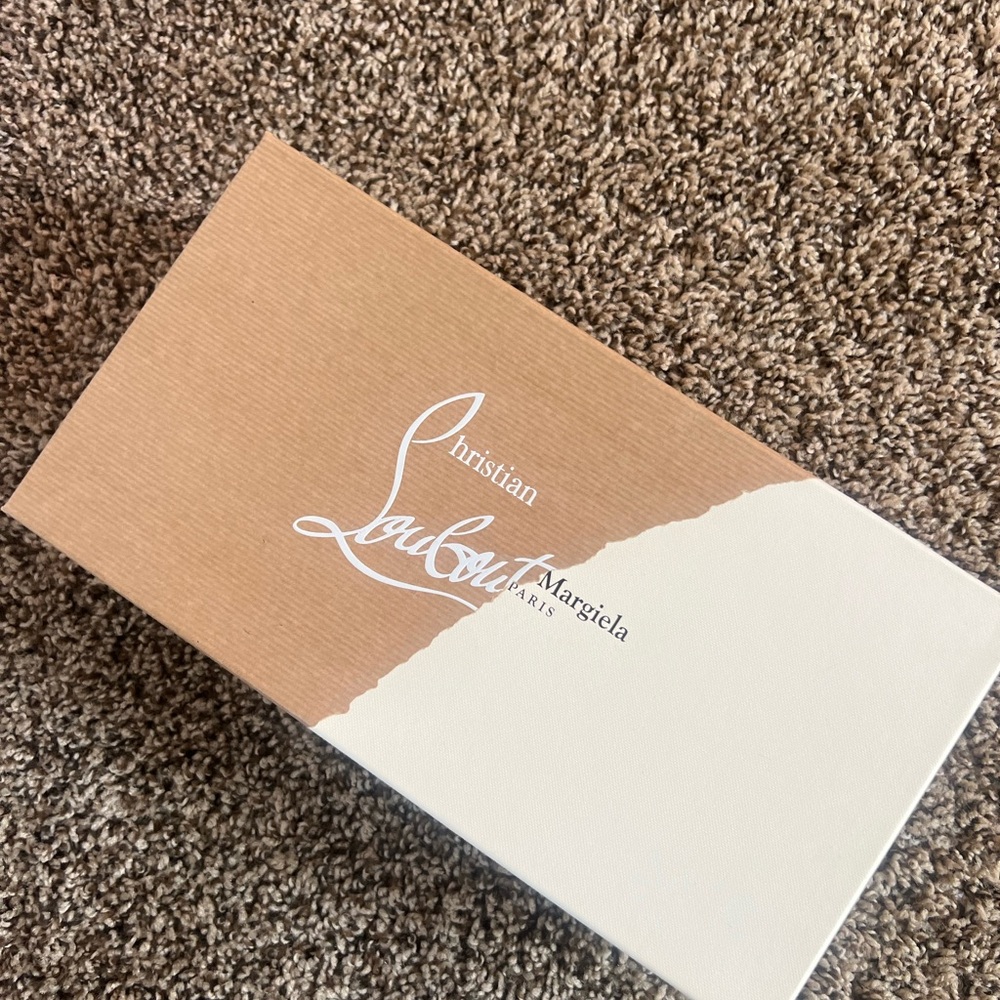 Christian Louboutin Beige and White Box
